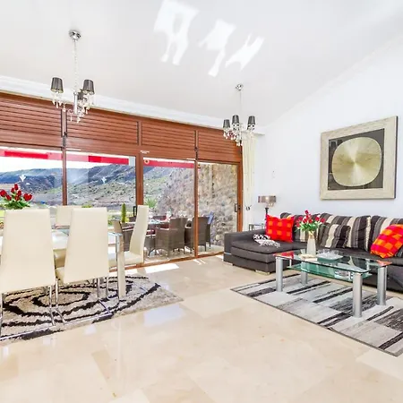 Casa Holmston, Duplex With Hot Tub In Anfi Tauro Topaz Mogán